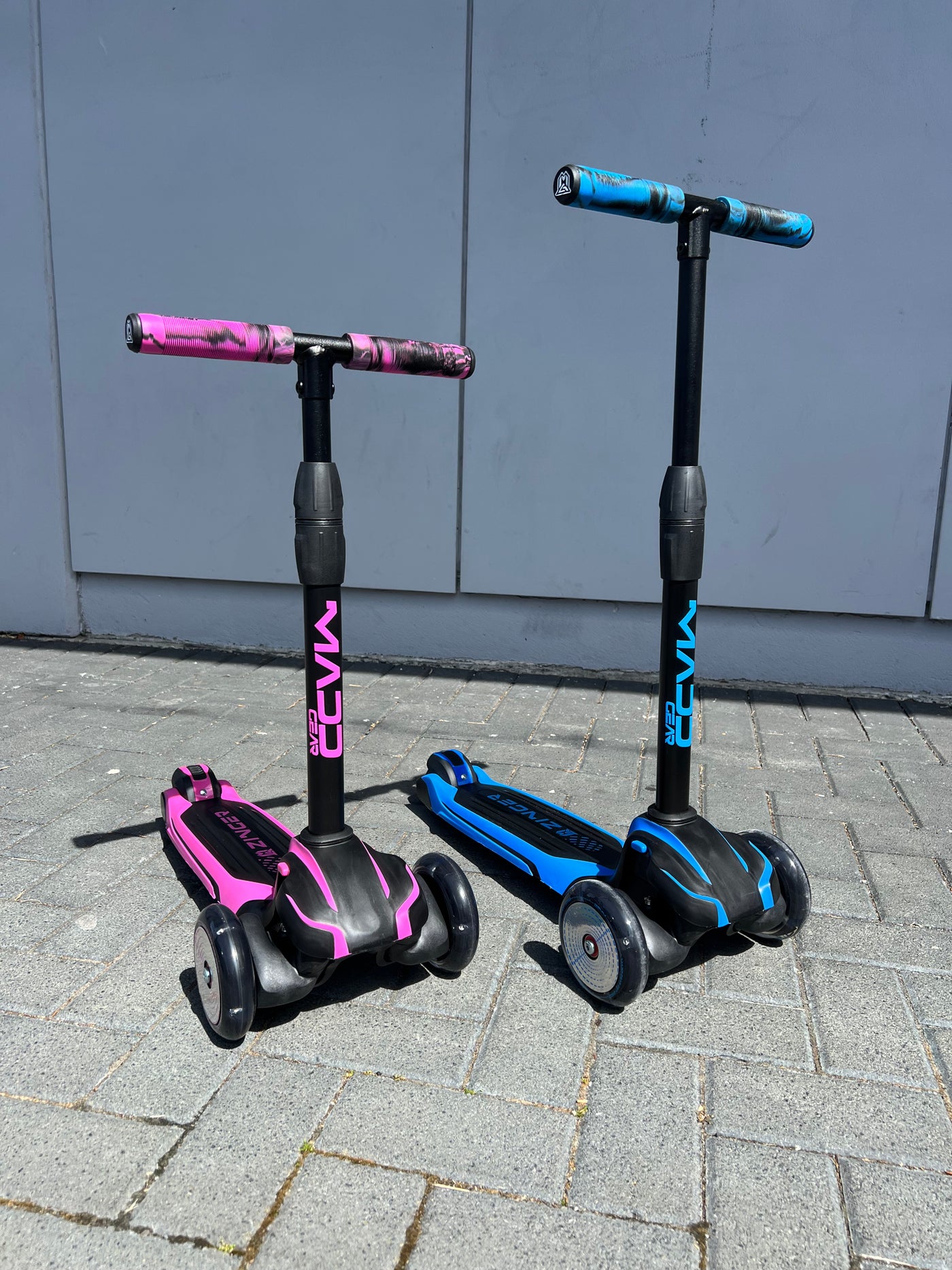 MADD GEAR ZINGER 3 WHEELED SCOOTER BLUE